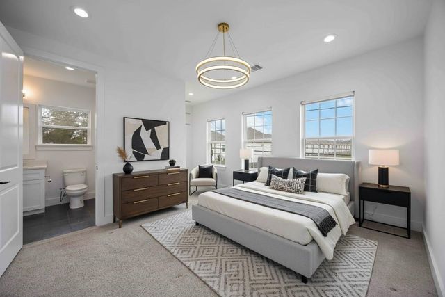 2215 Mansfield Street, Houston, TX 77091