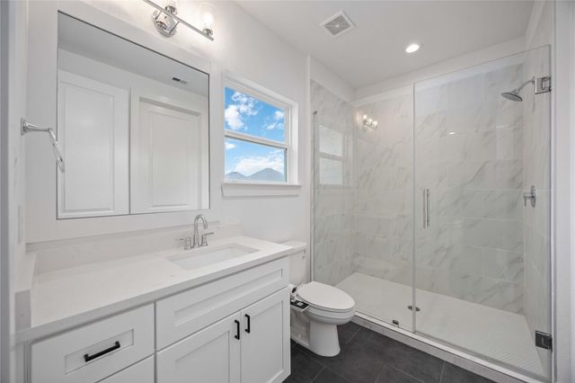 2215 Mansfield Street, Houston, TX 77091