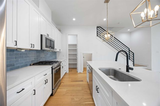 2215 Mansfield Street, Houston, TX 77091