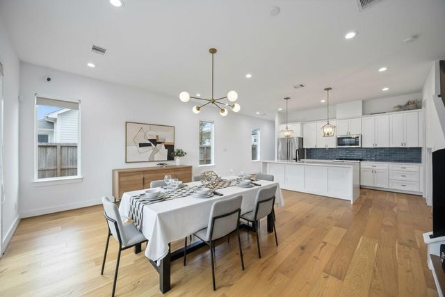 2215 Mansfield Street, Houston, TX 77091