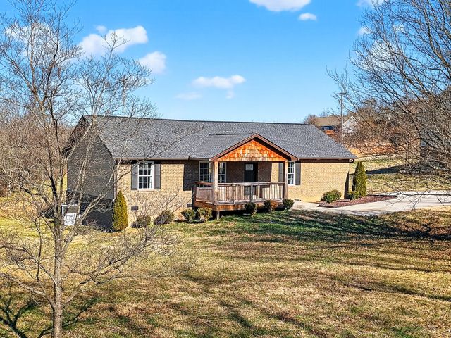 621 Womack Rd, Bethpage, TN 37022