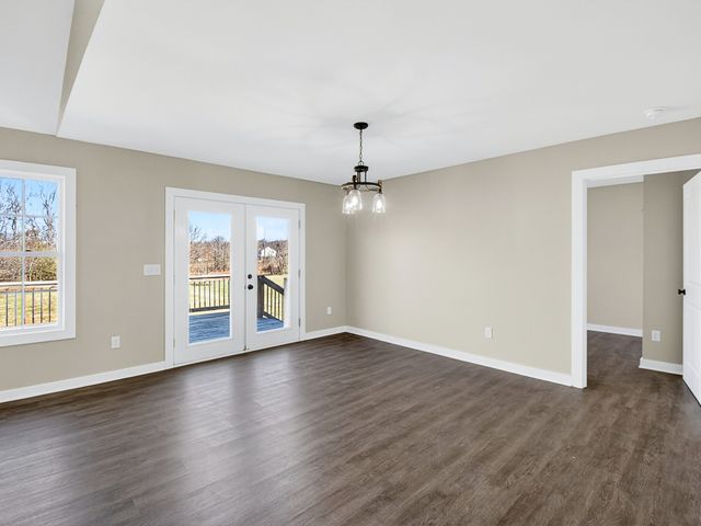 621 Womack Rd, Bethpage, TN 37022