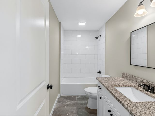 621 Womack Rd, Bethpage, TN 37022