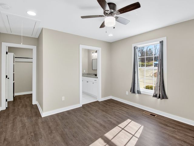 621 Womack Rd, Bethpage, TN 37022