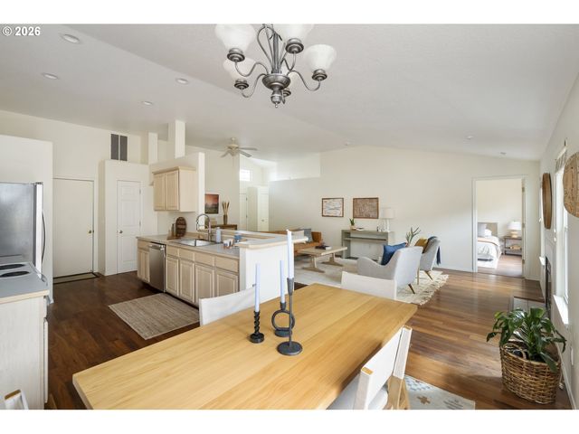 17001 Se 6TH St, Vancouver, WA 98684