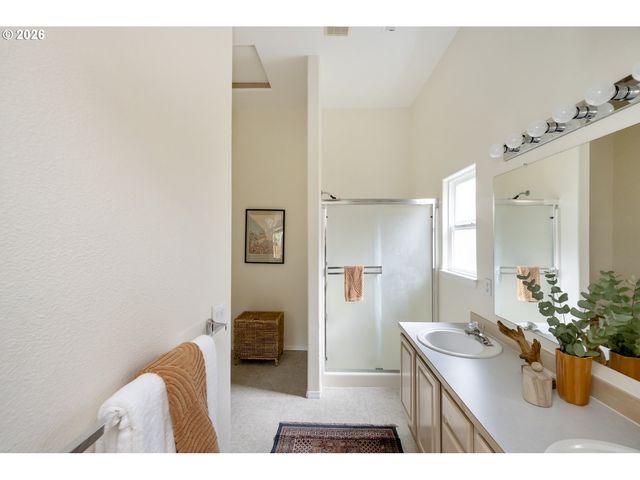 17001 Se 6TH St, Vancouver, WA 98684