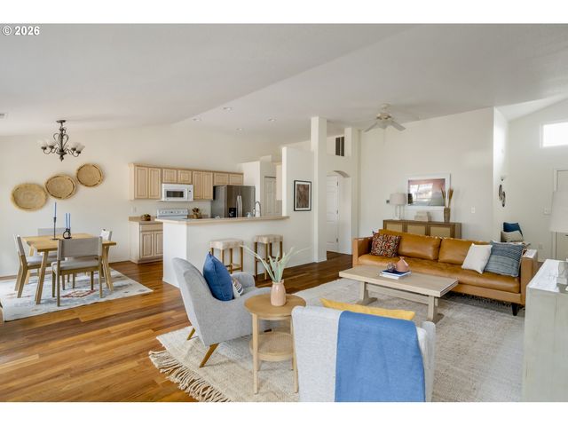 17001 Se 6TH St, Vancouver, WA 98684