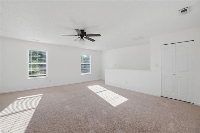 2077 Maple Leaf CRES, Suffolk, VA 23434