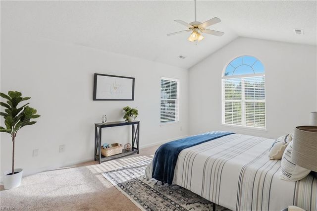 2077 Maple Leaf CRES, Suffolk, VA 23434