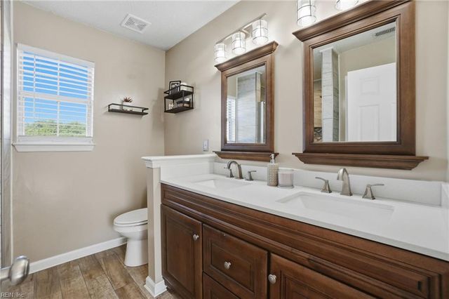 2077 Maple Leaf CRES, Suffolk, VA 23434