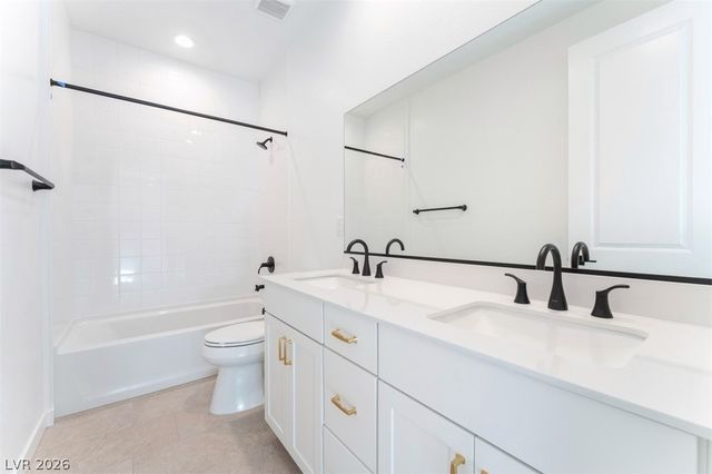 5912 Topaz Ledge Court, Las Vegas, NV 89131