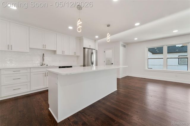 1303 Mohawk Avenue, Royal Oak, MI 48067