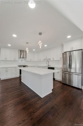 1303 Mohawk Avenue, Royal Oak, MI 48067