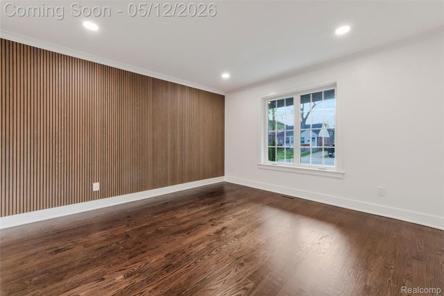 1303 Mohawk Avenue, Royal Oak, MI 48067