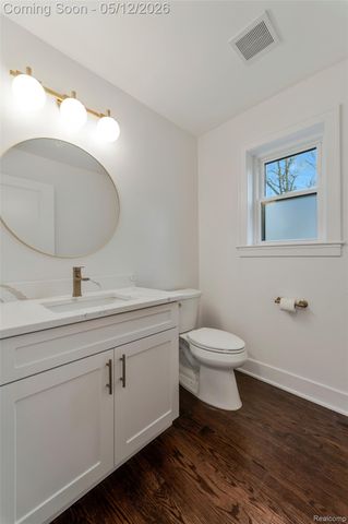 1303 Mohawk Avenue, Royal Oak, MI 48067