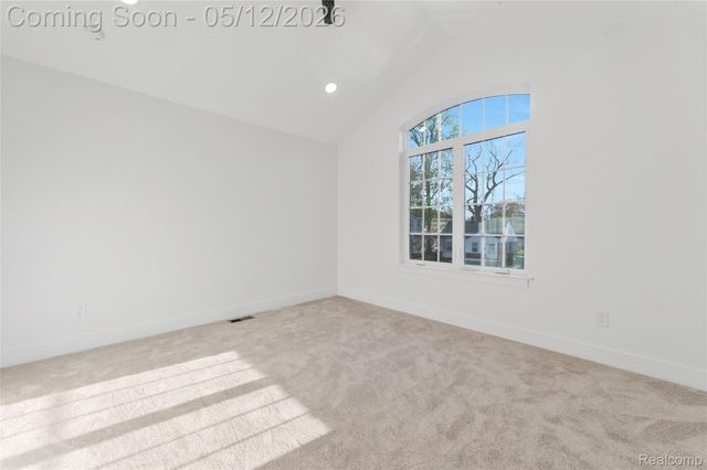 1303 Mohawk Avenue, Royal Oak, MI 48067