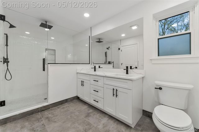 1303 Mohawk Avenue, Royal Oak, MI 48067