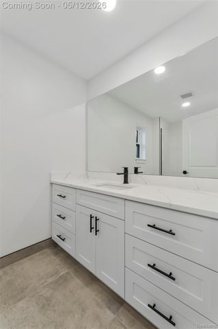 1303 Mohawk Avenue, Royal Oak, MI 48067