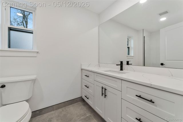 1303 Mohawk Avenue, Royal Oak, MI 48067