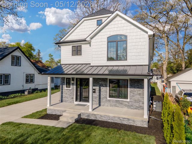 1303 Mohawk Avenue, Royal Oak, MI 48067