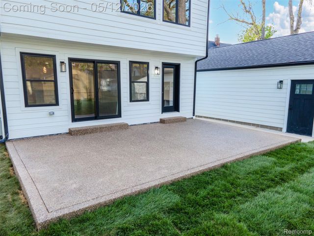 1303 Mohawk Avenue, Royal Oak, MI 48067