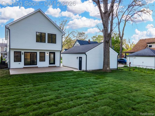 1303 Mohawk Avenue, Royal Oak, MI 48067