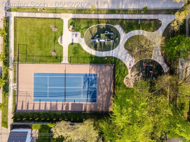 1303 Mohawk Avenue, Royal Oak, MI 48067