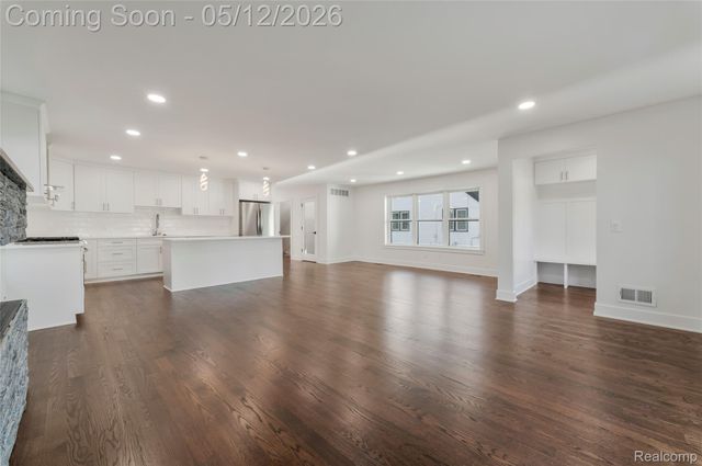 1303 Mohawk Avenue, Royal Oak, MI 48067
