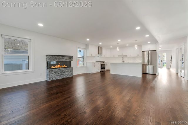 1303 Mohawk Avenue, Royal Oak, MI 48067