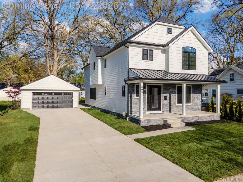 1303 Mohawk Avenue, Royal Oak, MI 48067