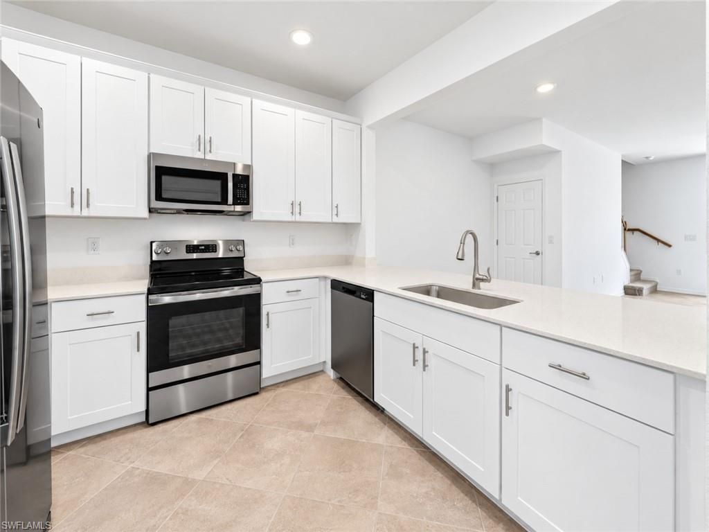 2893 Citrus ST, NAPLES, FL 34120 — photo 3