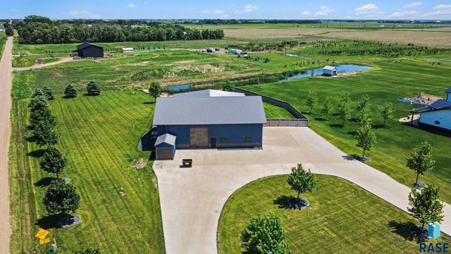 27404 470th Ave Avenue, Lennox, SD 57039