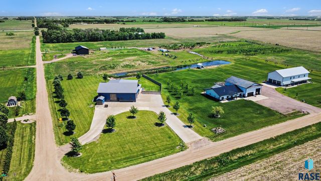 27404 470th Ave Avenue, Lennox, SD 57039