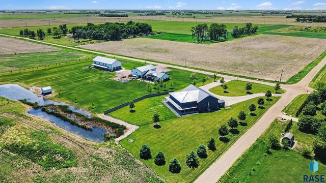 27404 470th Ave Avenue, Lennox, SD 57039