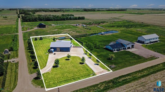 27404 470th Ave Avenue, Lennox, SD 57039
