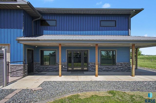 27404 470th Ave Avenue, Lennox, SD 57039