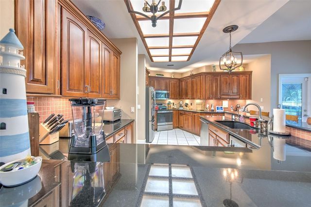 5103 BROKEN SOUND LANE, Valrico, FL 33596