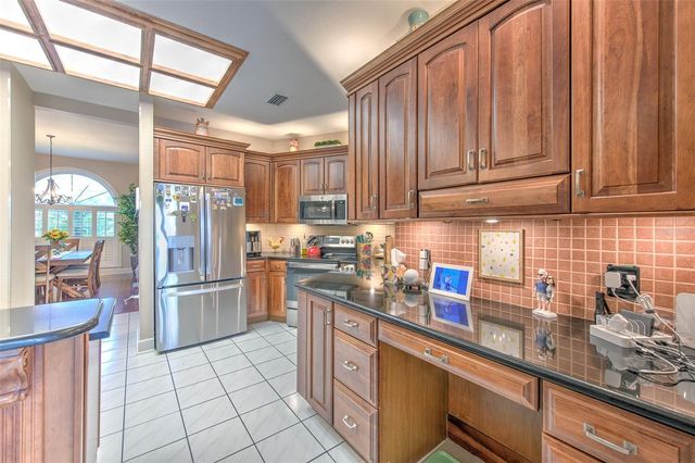 5103 BROKEN SOUND LANE, Valrico, FL 33596