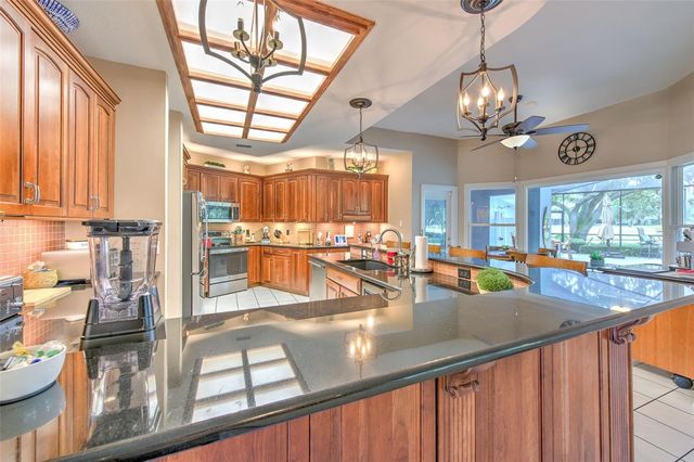 5103 BROKEN SOUND LANE, Valrico, FL 33596