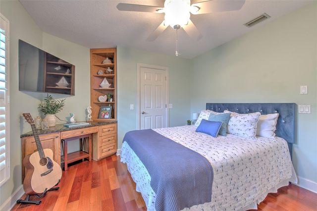 5103 BROKEN SOUND LANE, Valrico, FL 33596