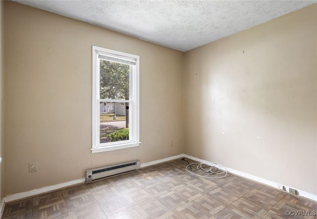 908 N 30th St, Richmond, VA 23223