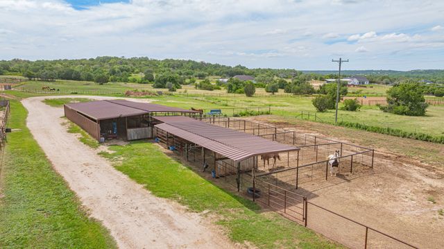 930 County Road 161 Road, Stephenville, TX 76401