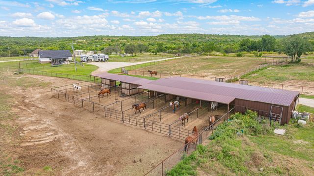 930 County Road 161 Road, Stephenville, TX 76401