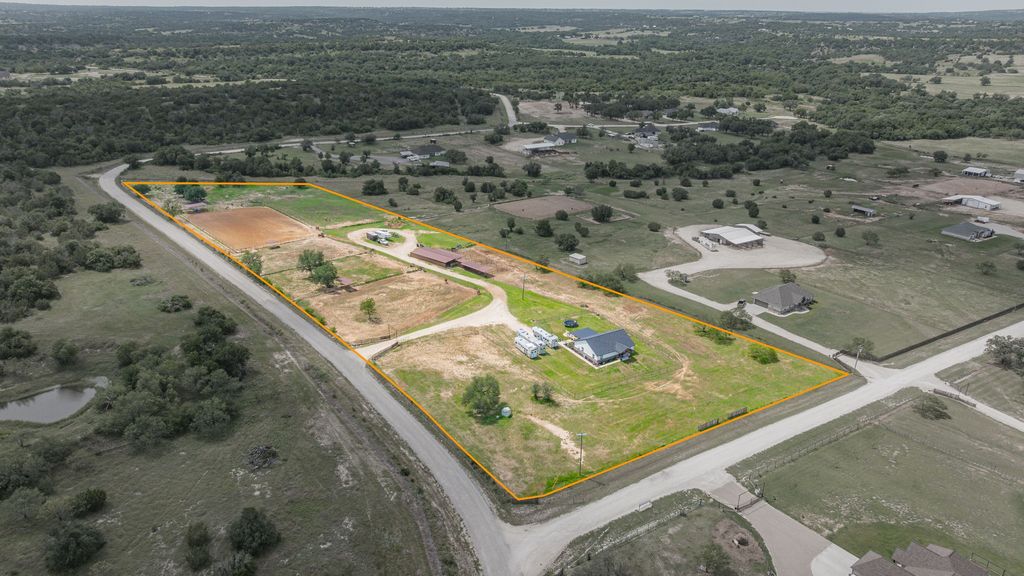 930 County Road 161 Road, Stephenville, TX 76401