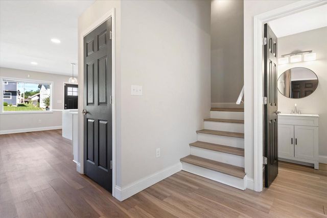 3662 S 32nd STREET, Greenfield, WI 53221