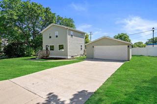 3662 S 32nd STREET, Greenfield, WI 53221