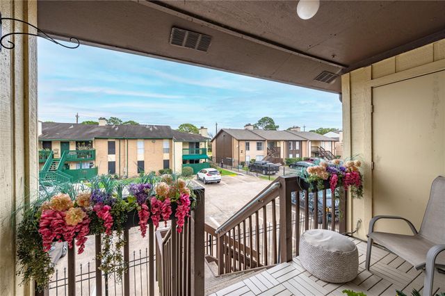 1500 Bay Area Boulevard 287, Houston, TX 77058