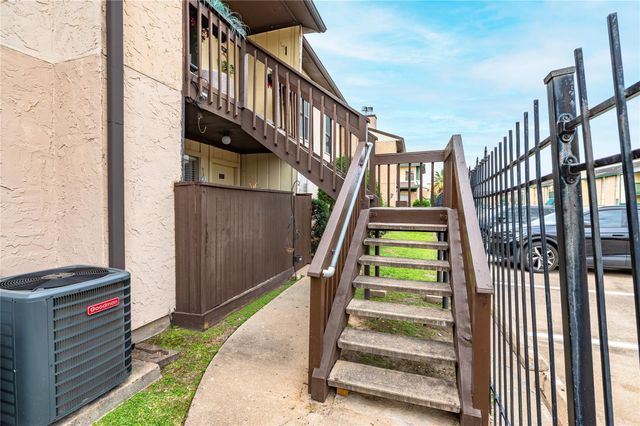 1500 Bay Area Boulevard 287, Houston, TX 77058