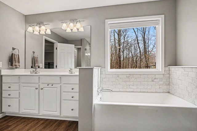 5477 Fairview Street, Stevensville Vllg, MI 49127