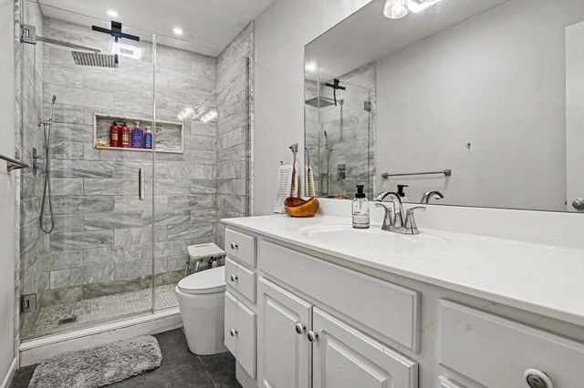 5477 Fairview Street, Stevensville Vllg, MI 49127